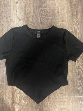 Forever 21 Black Short Sleeve Pointed-Hem Ribbed Crop Top
